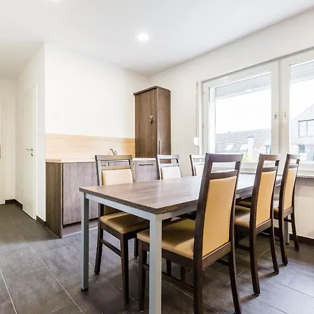 Deluxe Haus - Zentral Zu Koln! Guest house Glessen